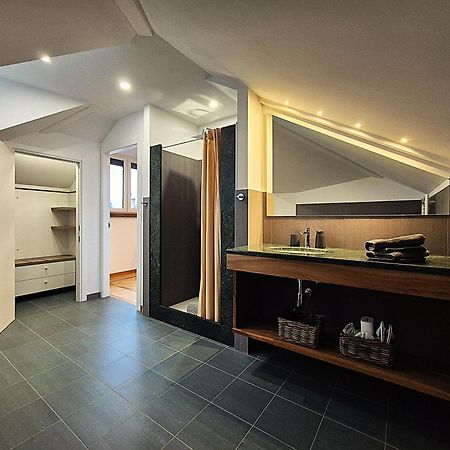 Residenza Laurum Манделло-дель-Ларио Экстерьер фото